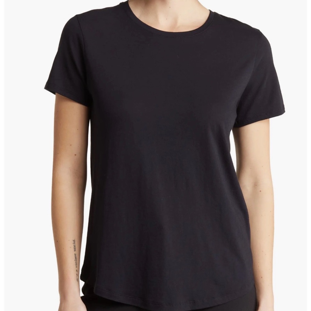 Vince Short Sleeve Shirttail Crewneck  Women's Tee